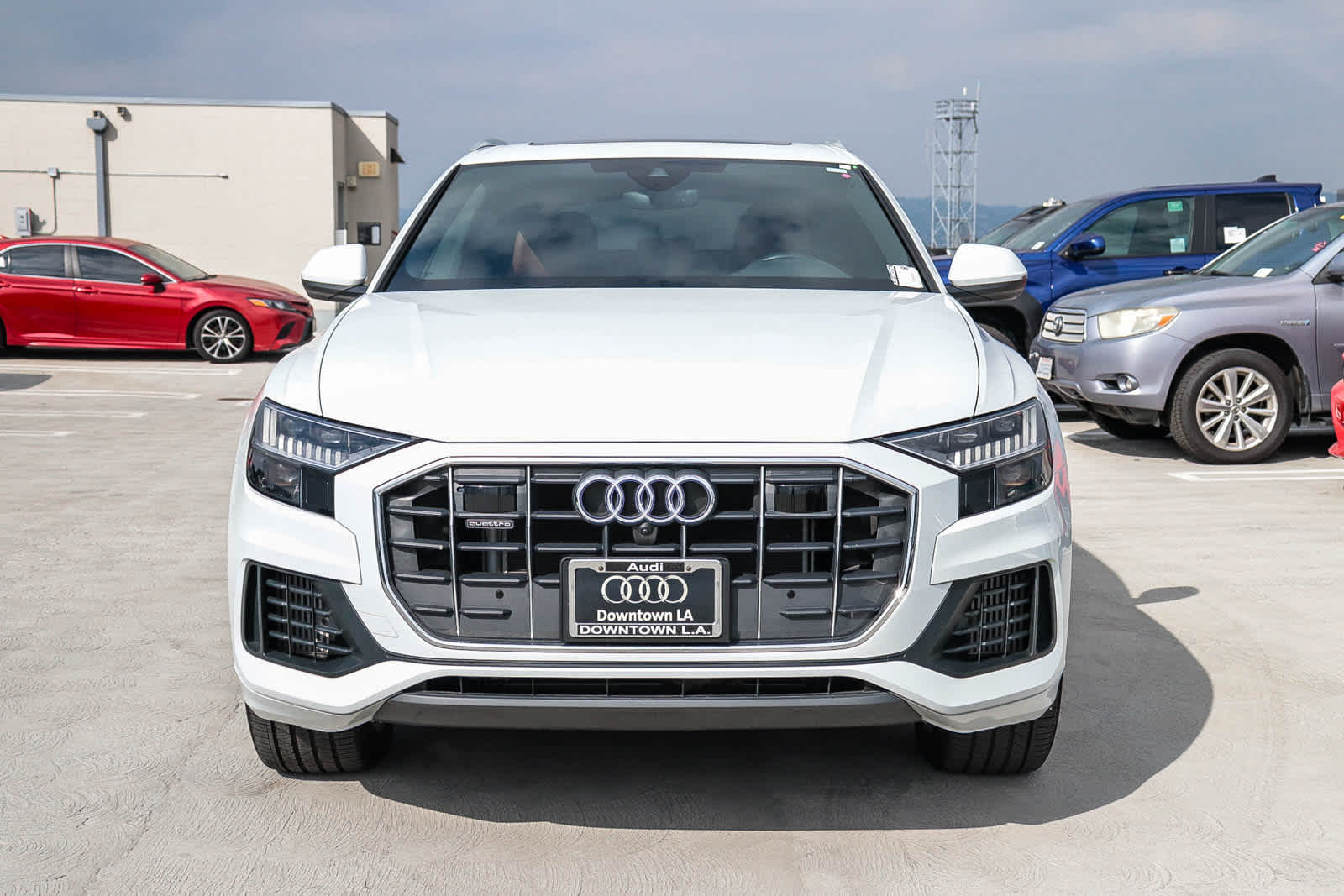 Thumbnail: 2023 Audi Q8 - 4