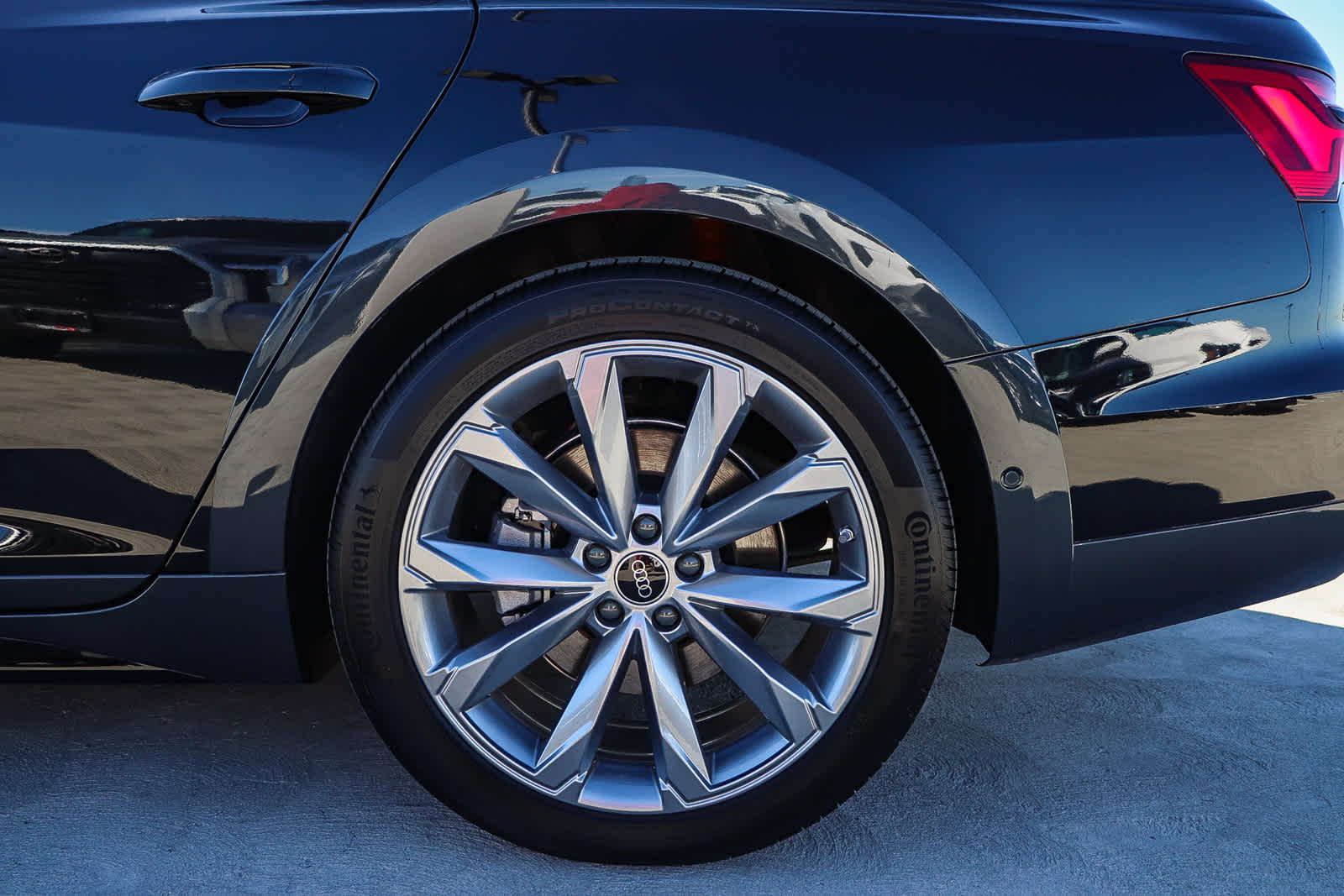 Thumbnail: 2025 Audi A6 - 13