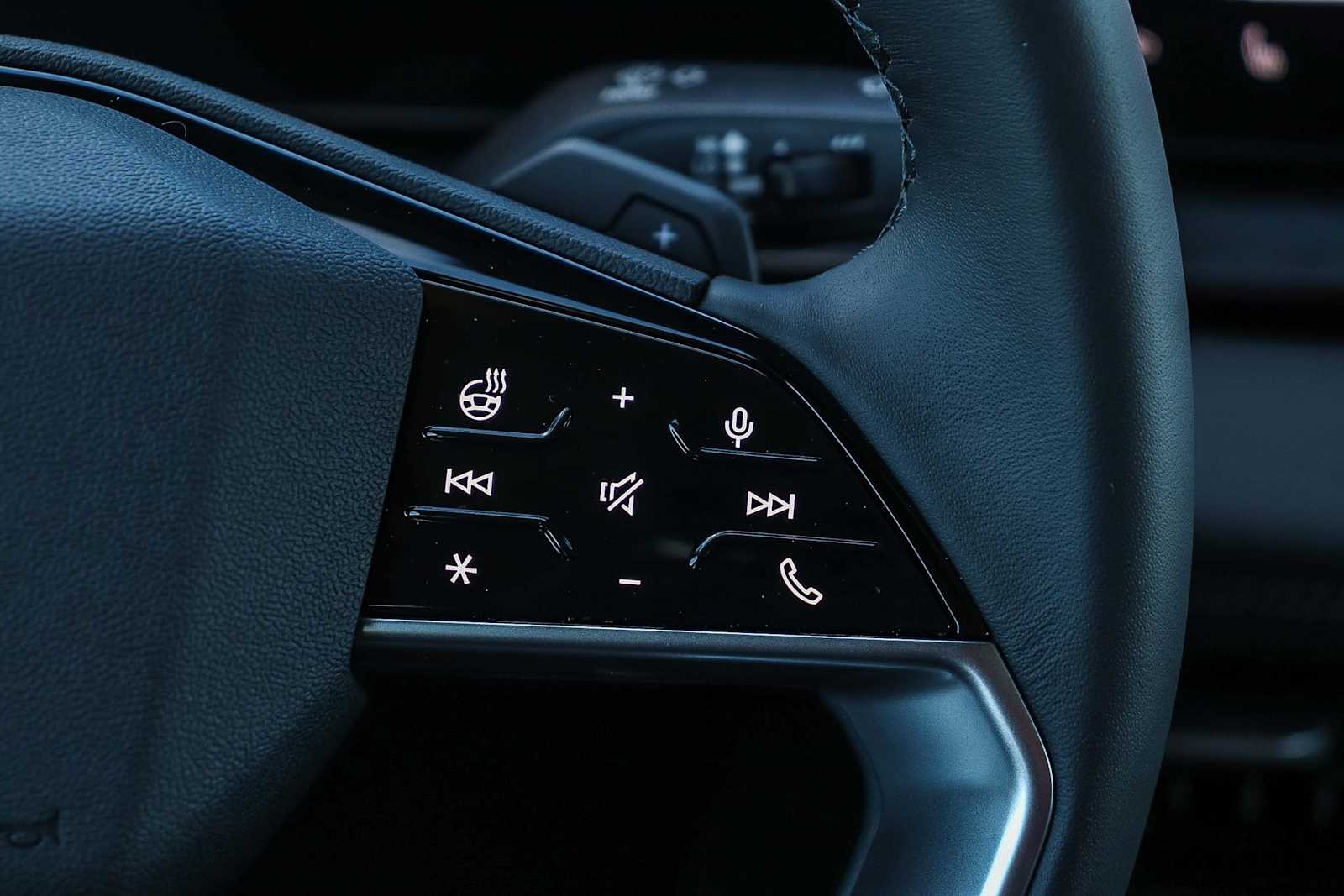 Thumbnail: 2025 Audi Q6 e-tron - 19