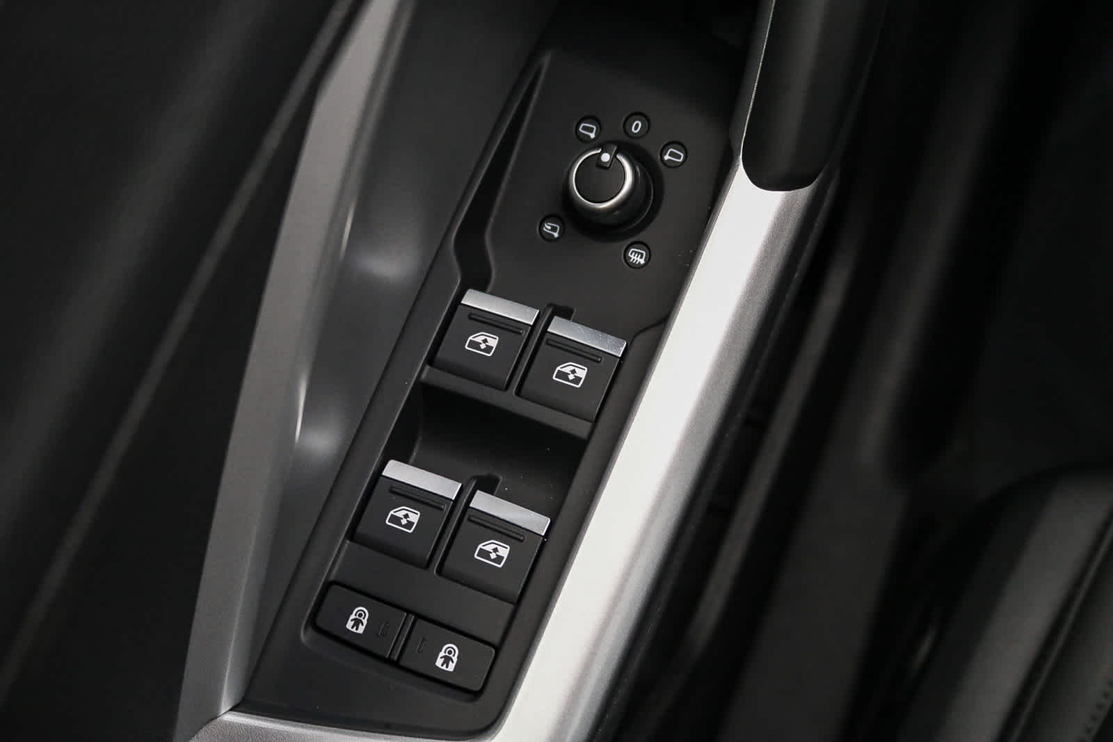 Thumbnail: 2025 Audi Q3 - 35