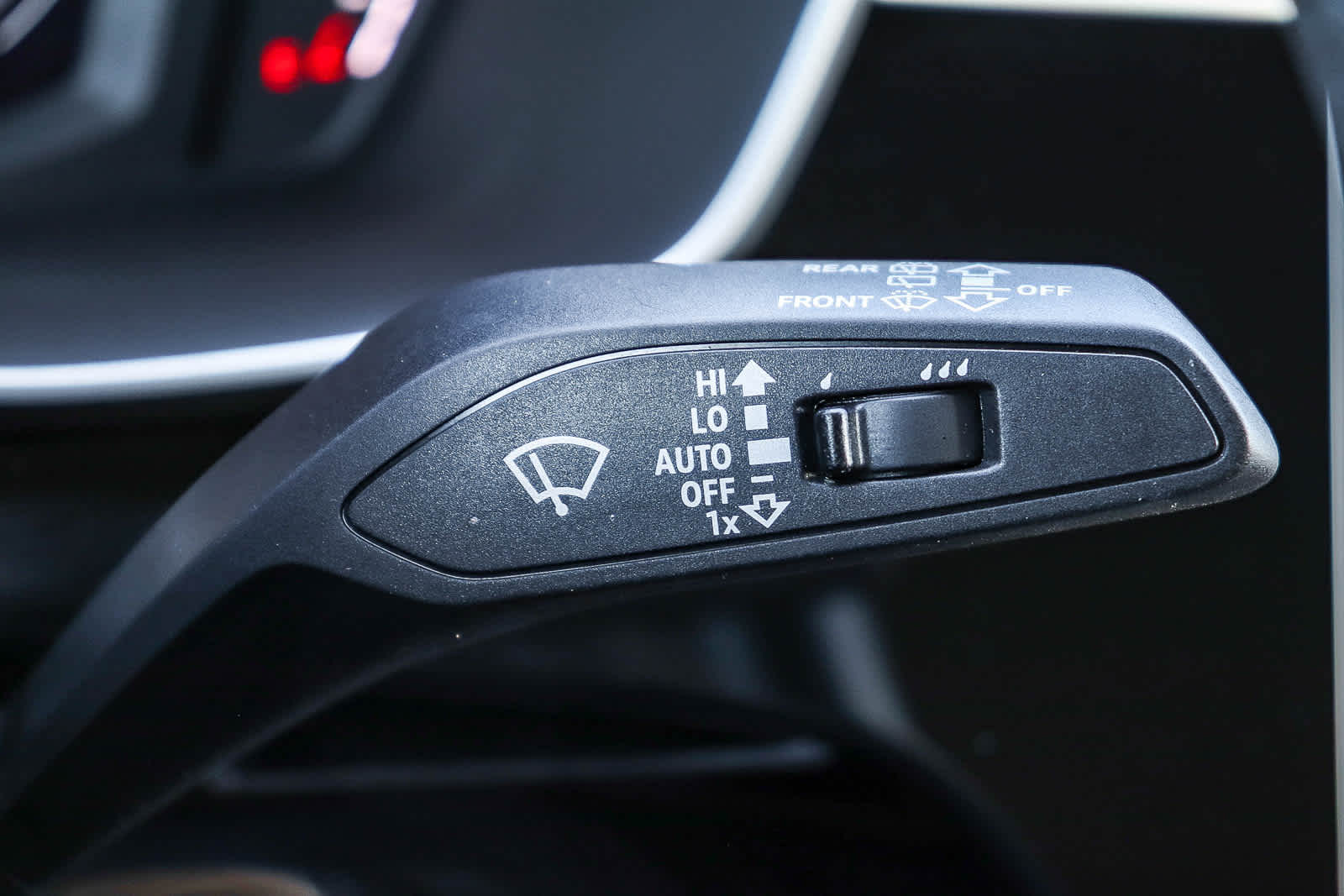 Thumbnail: 2025 Audi Q3 - 32