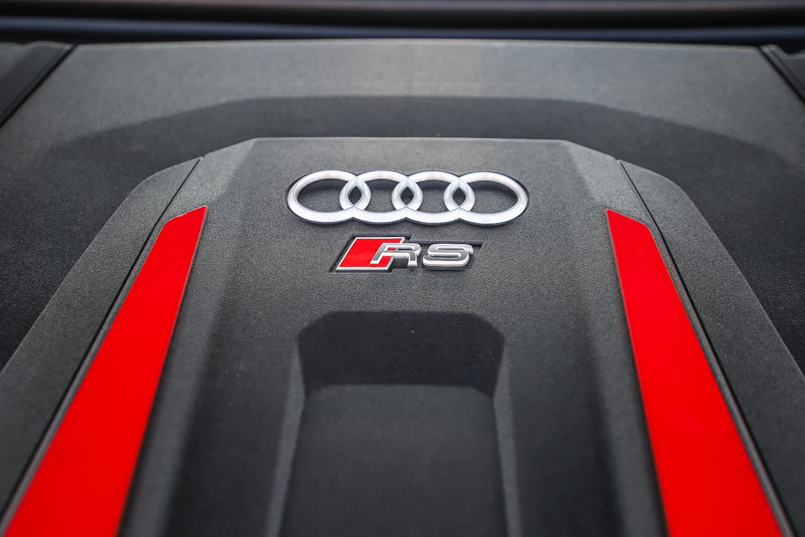 Thumbnail: 2025 Audi RS Q8 - 31