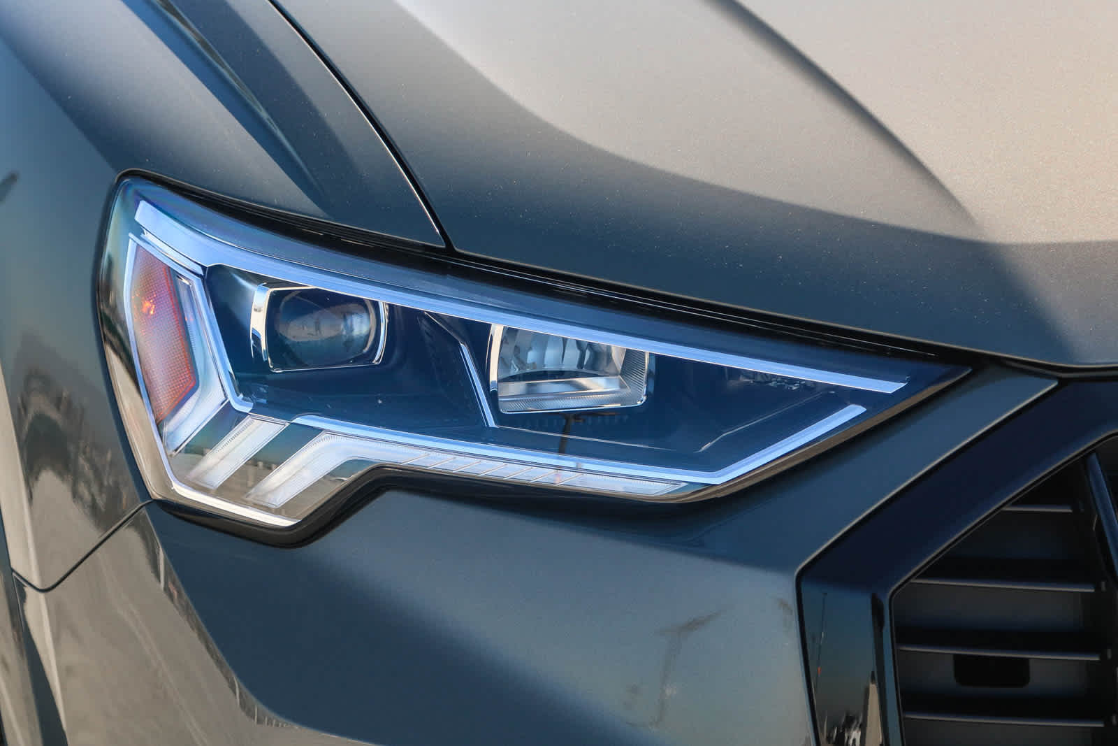 Thumbnail: 2025 Audi Q3 - 4