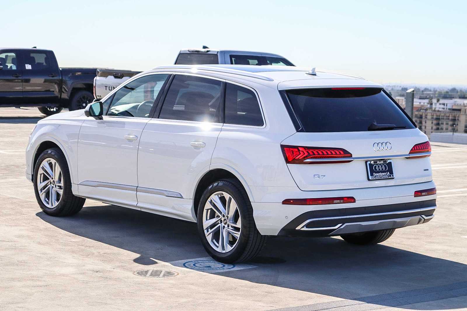 Thumbnail: 2023 Audi Q7 - 6