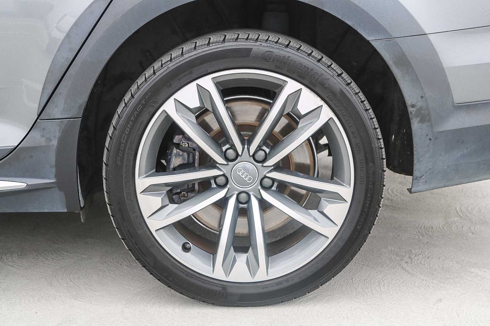 Thumbnail: 2019 Audi A4 - 10