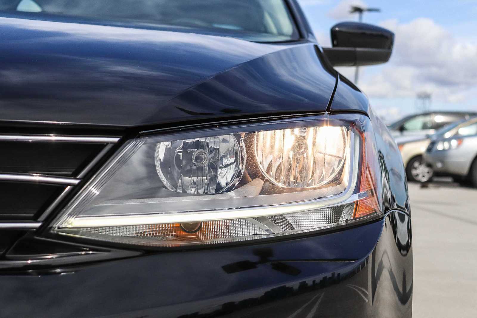 Thumbnail: 2017 Volkswagen Jetta - 7