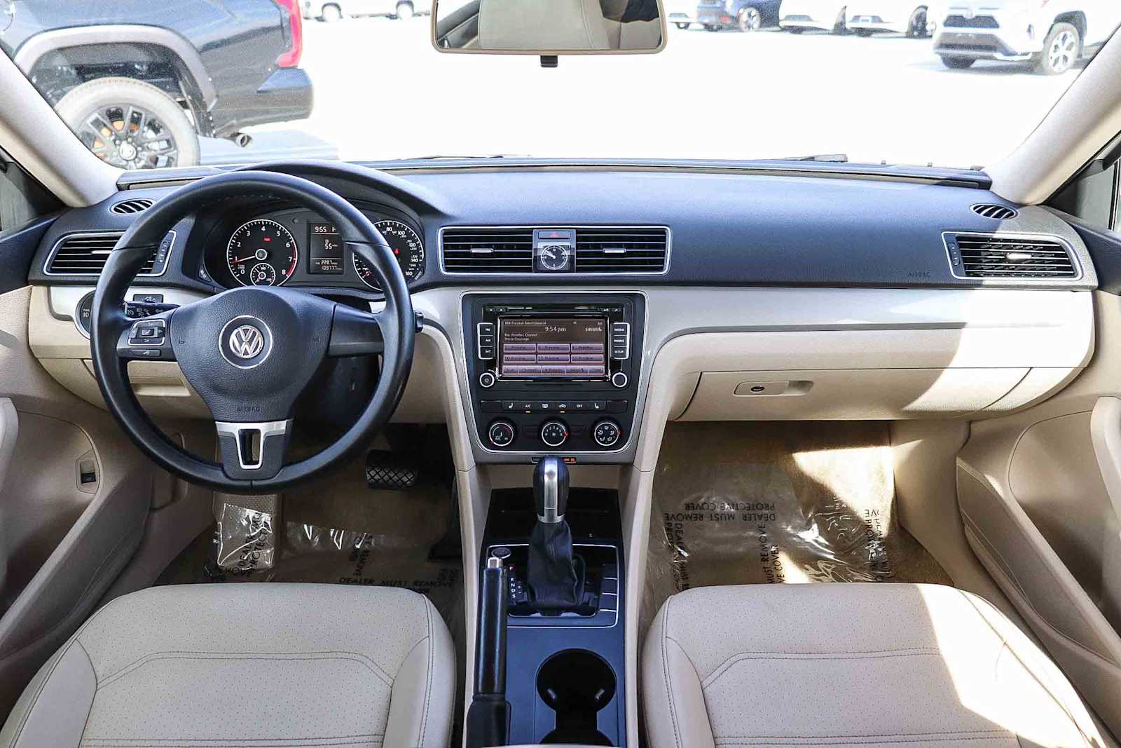 Thumbnail: 2015 Volkswagen Passat - 16