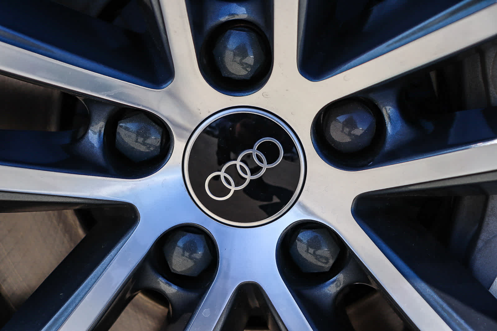 Thumbnail: 2026 Audi Q7 - 15