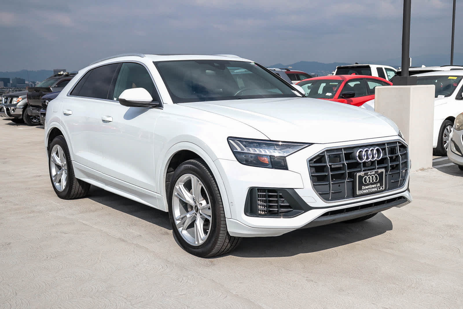 Thumbnail: 2023 Audi Q8 - 6