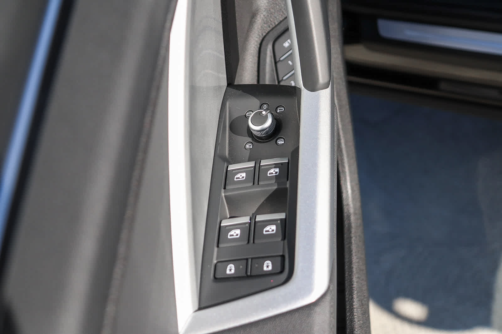 Thumbnail: 2025 Audi Q3 - 29