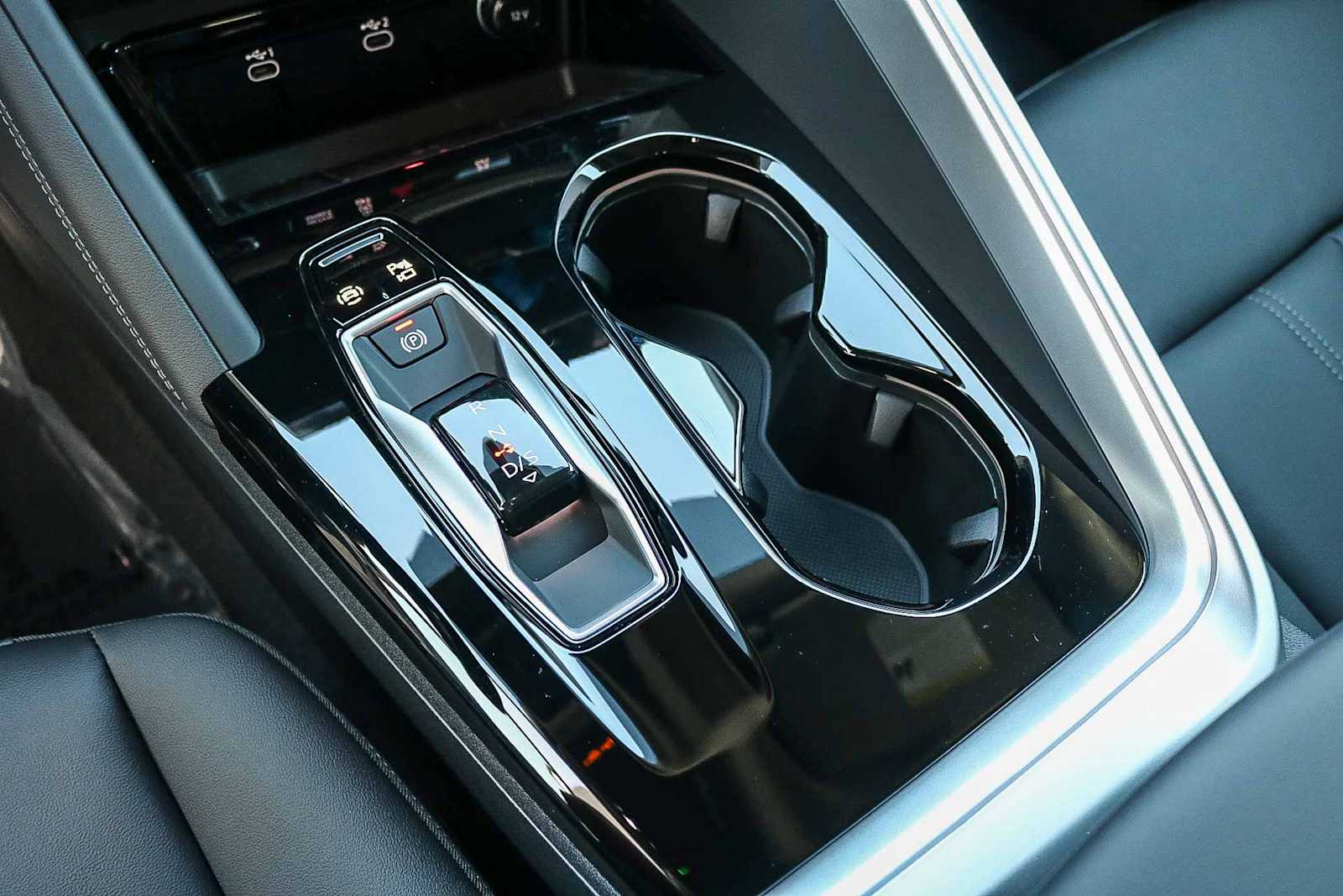 Thumbnail: 2025 Audi Q5 - 23