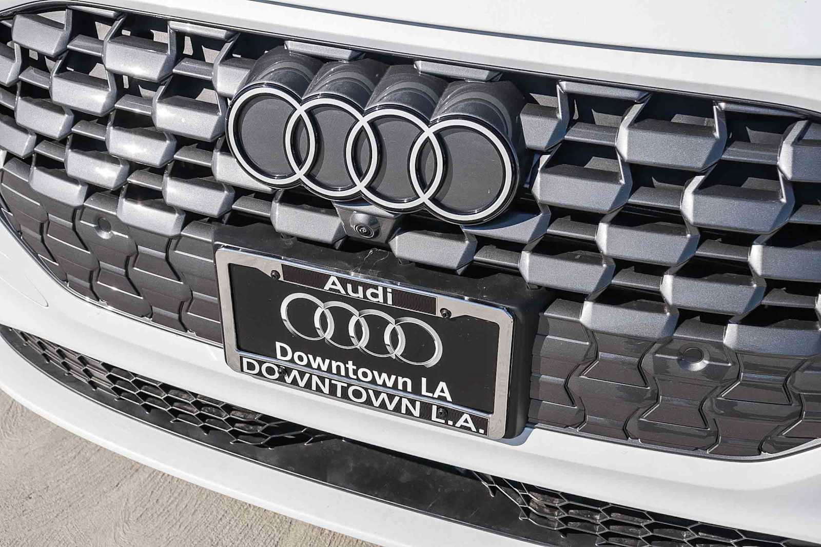 Thumbnail: 2025 Audi Q5 - 5