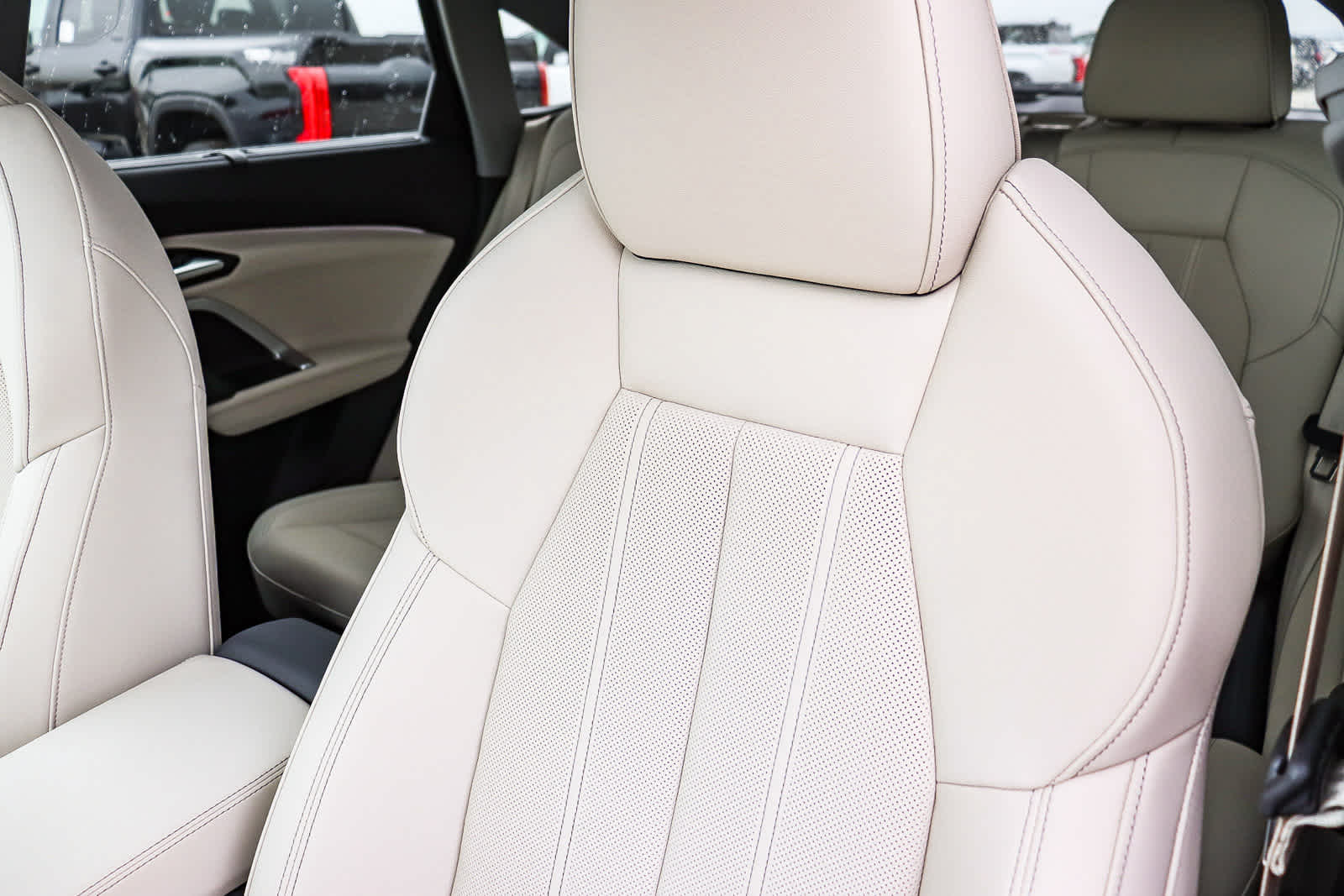 Thumbnail: 2025 Audi Q5 - 35