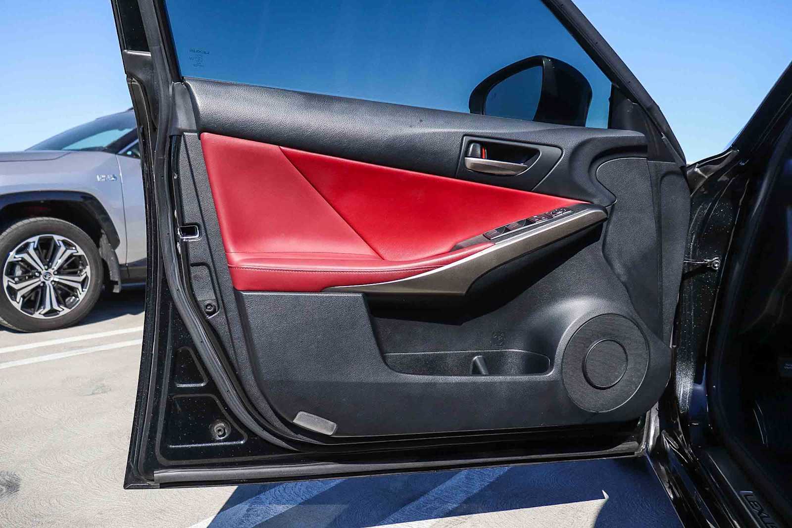 Thumbnail: 2019 Lexus IS - 31