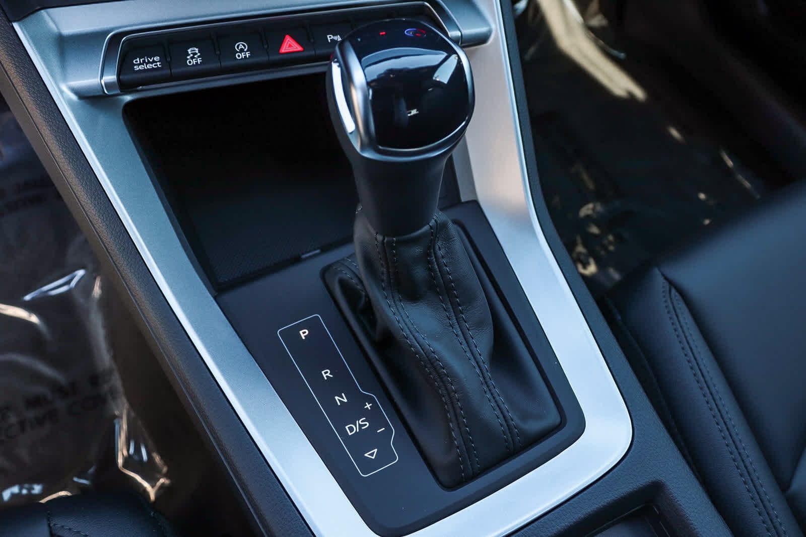 Thumbnail: 2025 Audi Q3 - 25