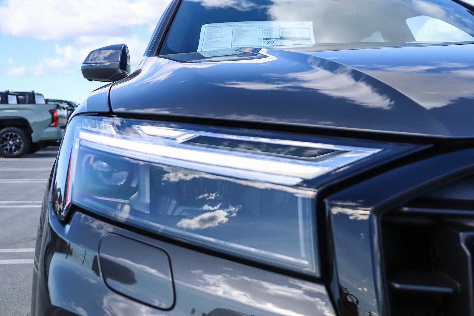 Thumbnail: 2026 Audi Q7 - 9