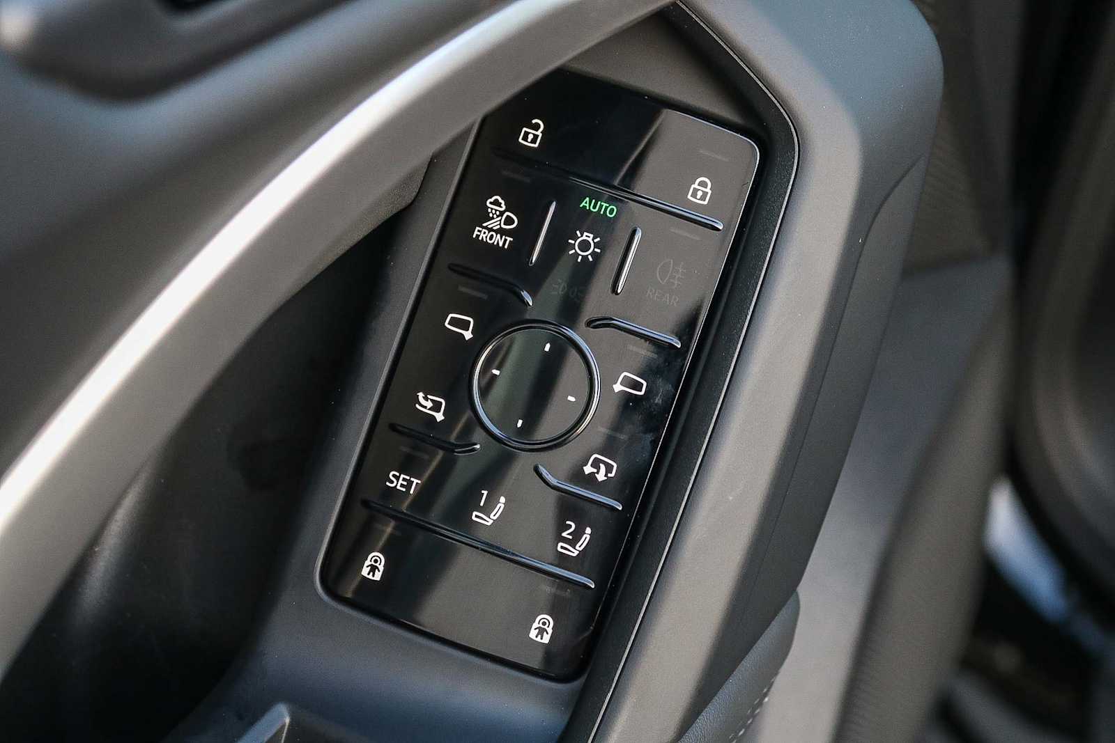 Thumbnail: 2025 Audi Q5 - 27