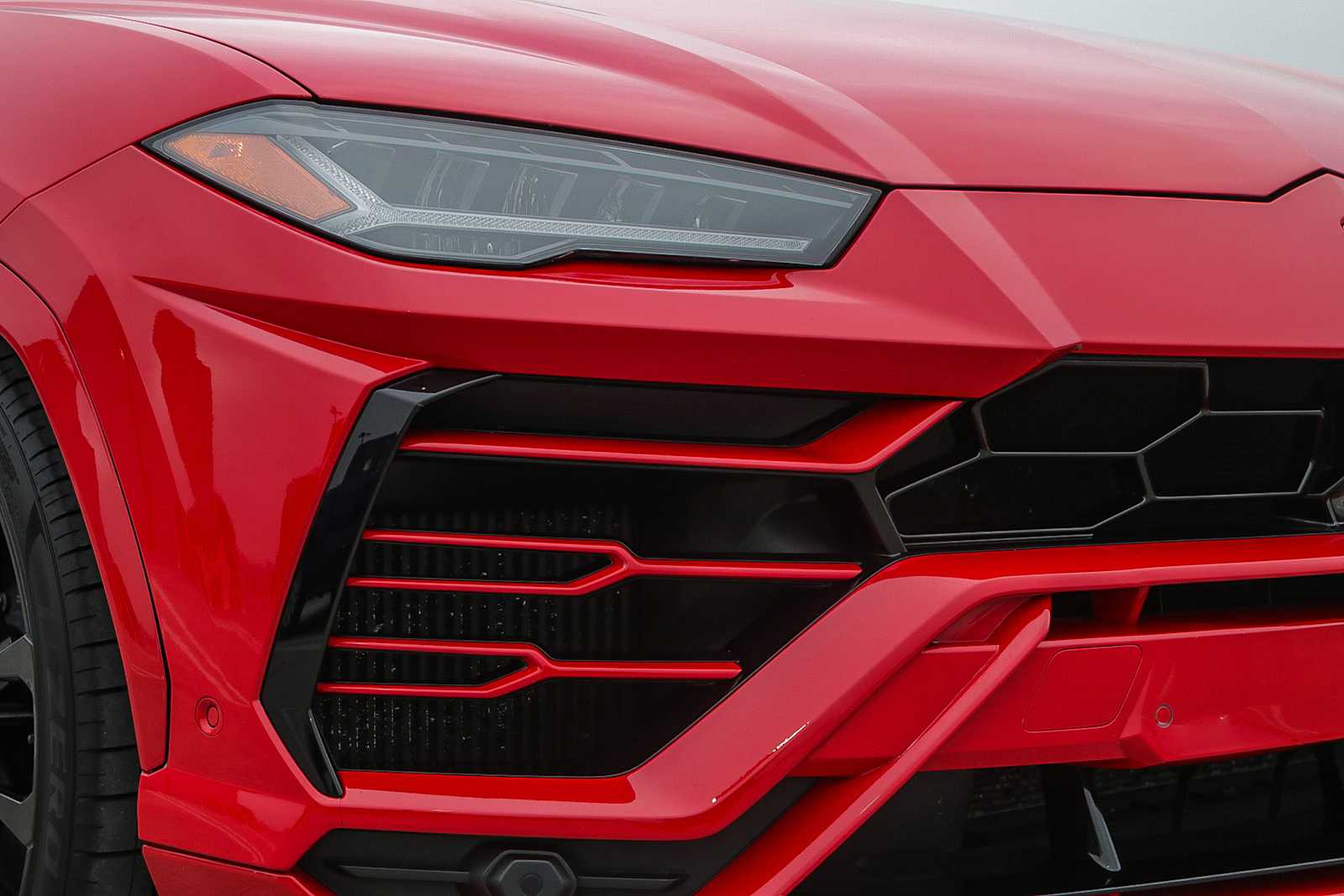 Thumbnail: 2021 Lamborghini Urus - 4