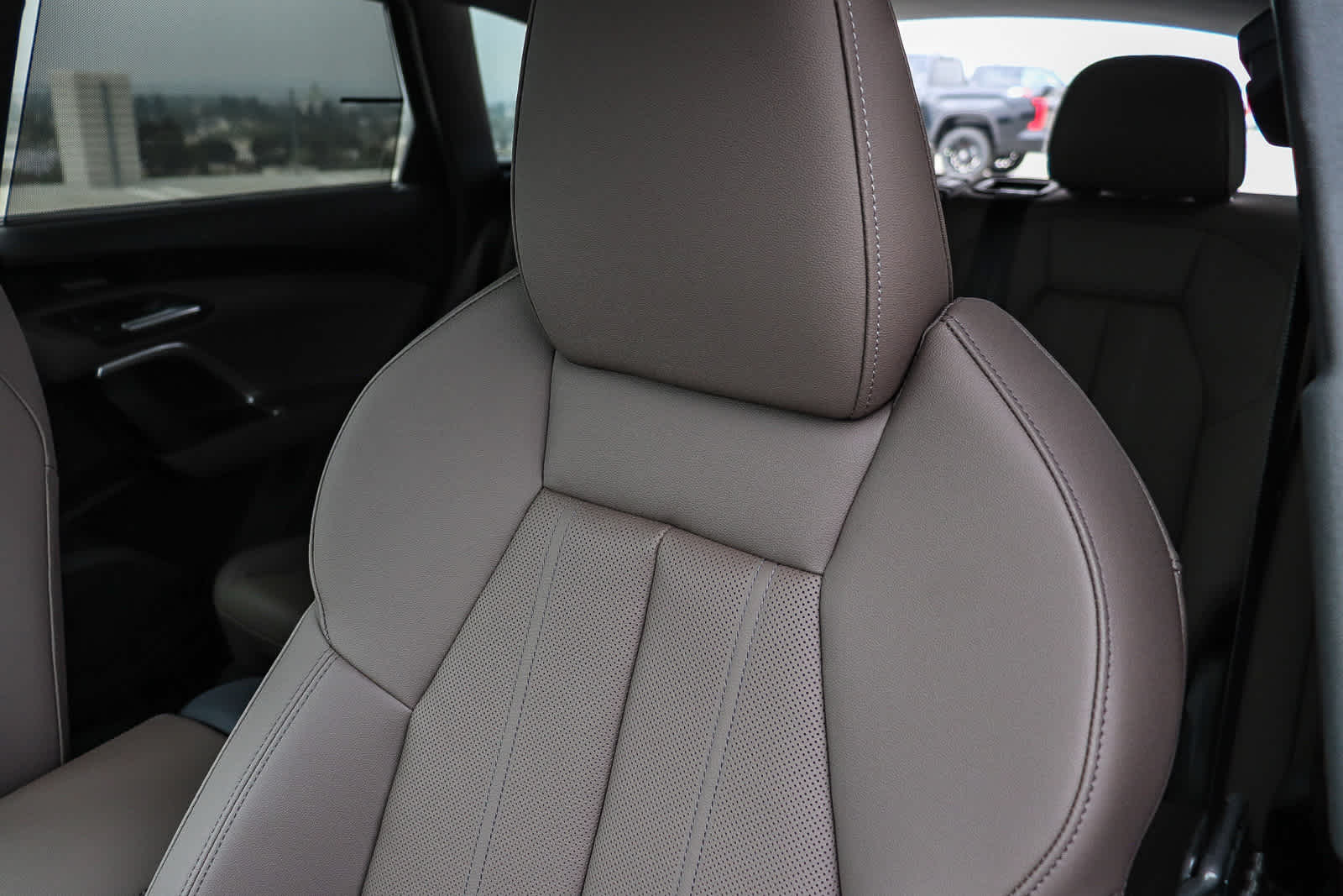 Thumbnail: 2025 Audi Q5 - 35