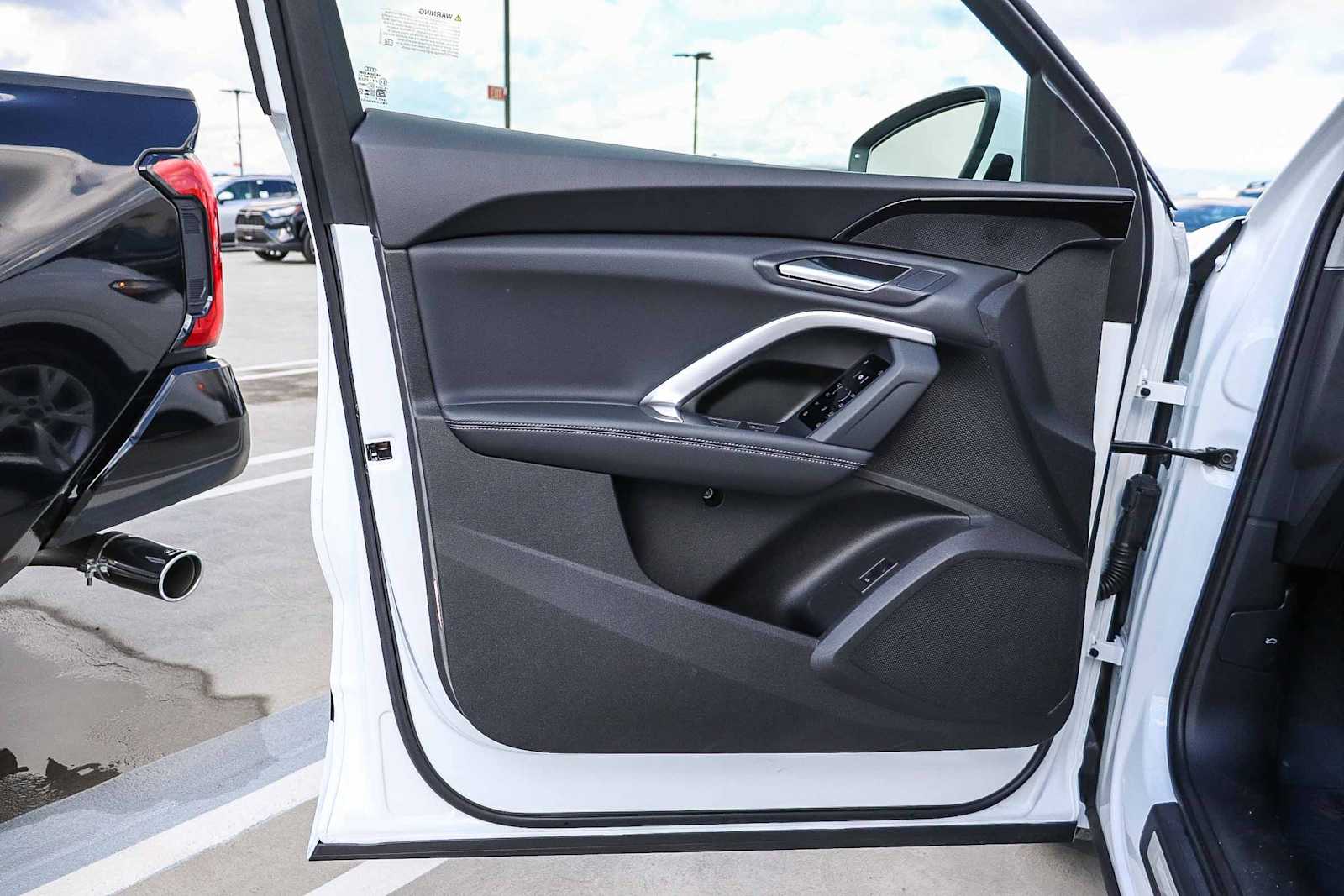 Thumbnail: 2025 Audi Q5 - 28