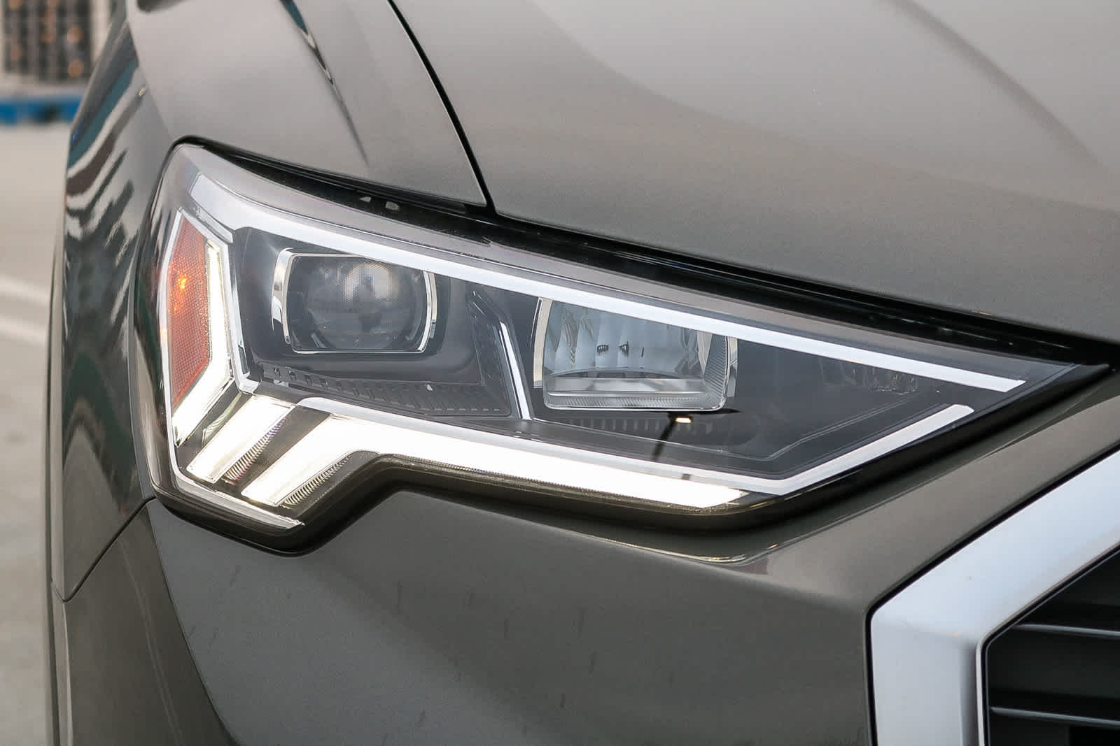 Thumbnail: 2025 Audi Q3 - 4