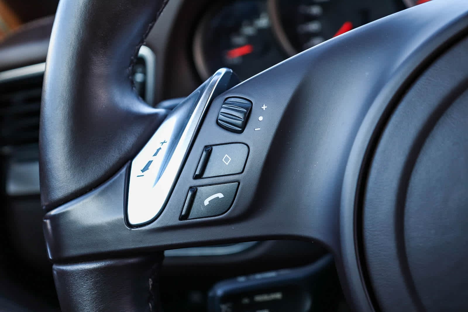 Thumbnail: 2014 Porsche 911 - 25