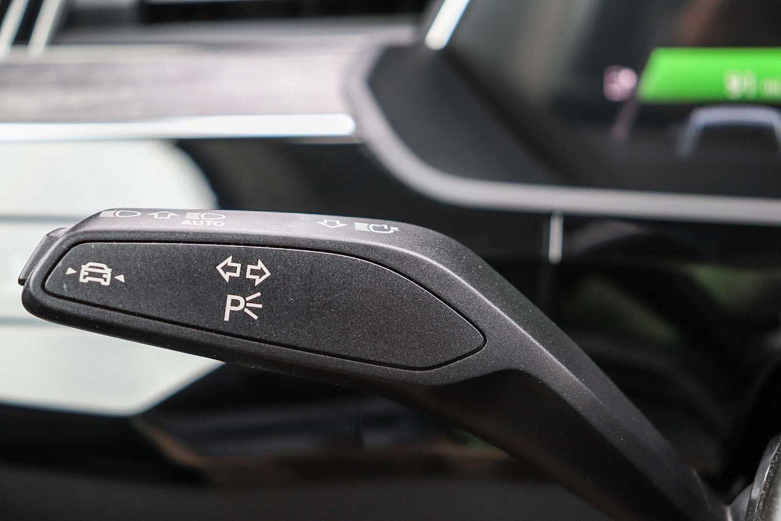 Thumbnail: 2024 Audi Q8 e-tron - 31