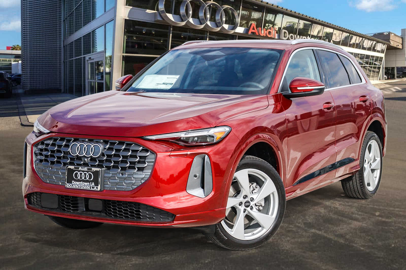 2025 Audi New Q5 Premium Plus's photo