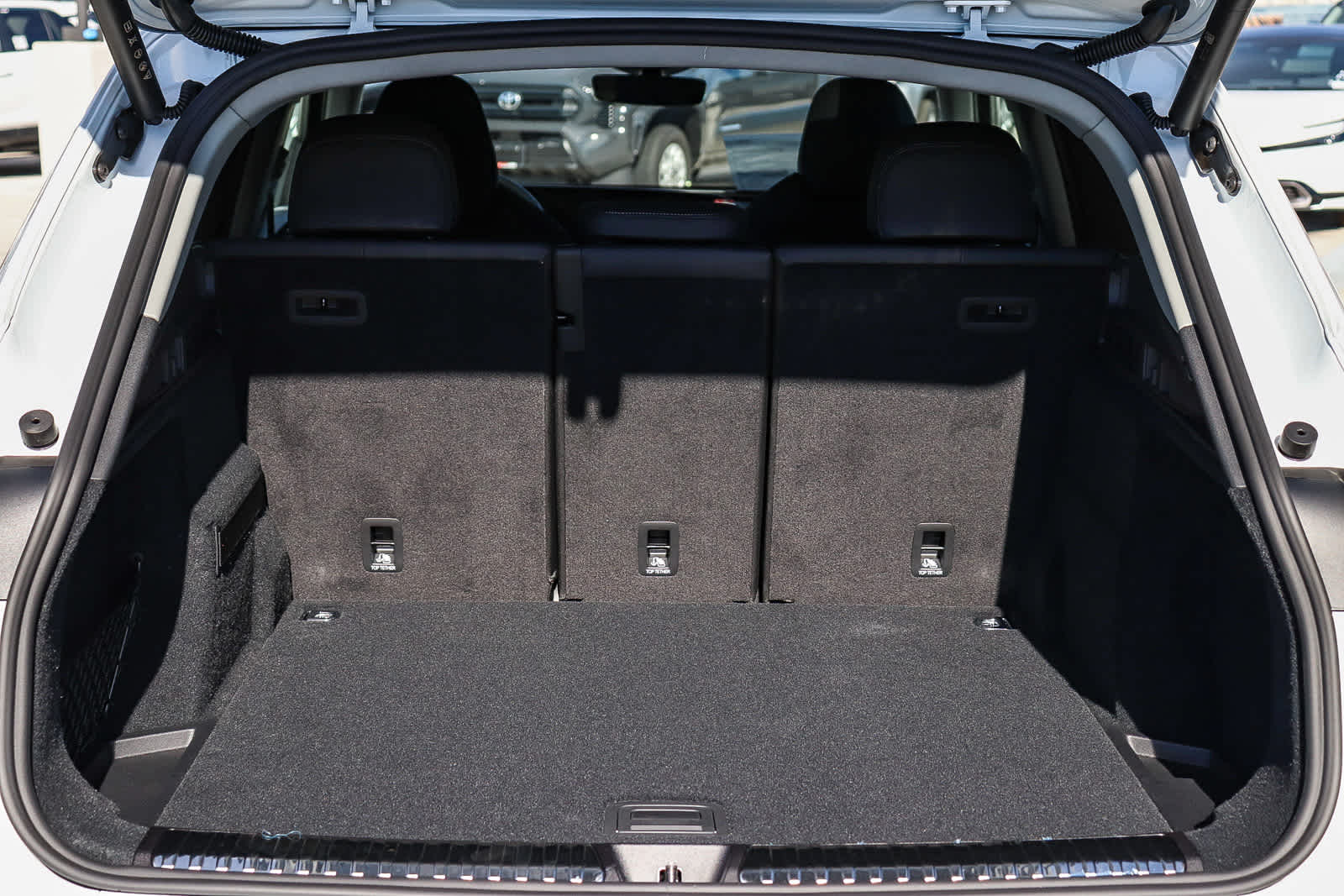 Thumbnail: 2025 Audi Q5 - 35