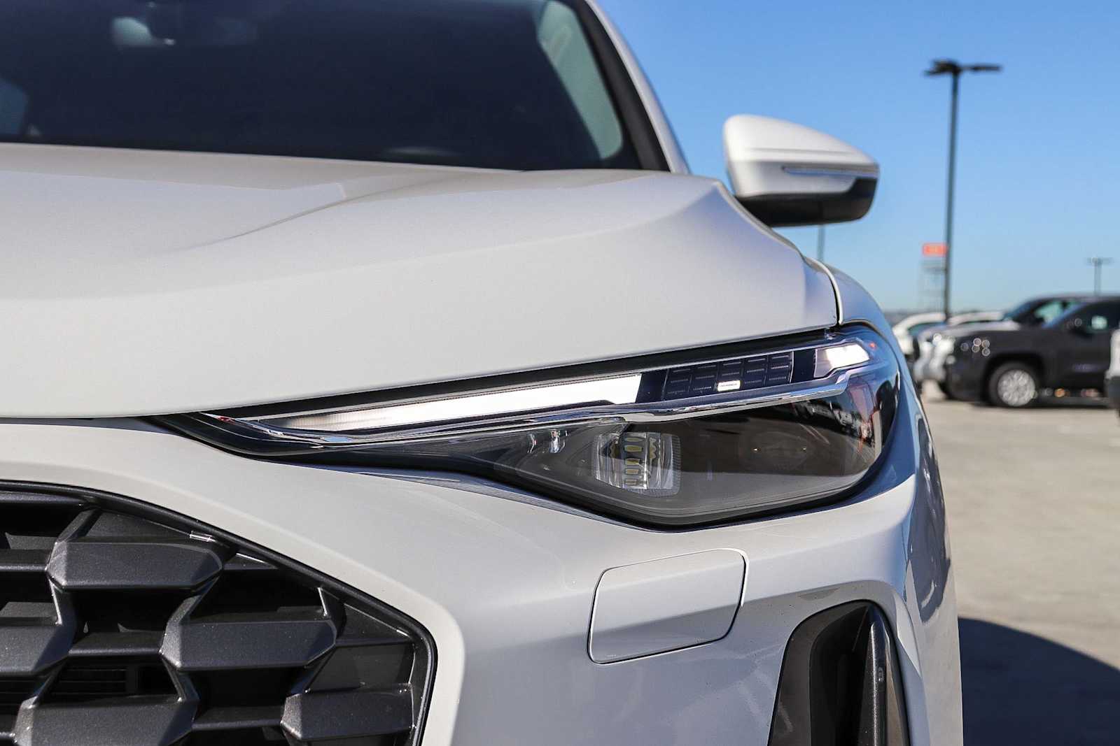 Thumbnail: 2025 Audi Q5 - 7