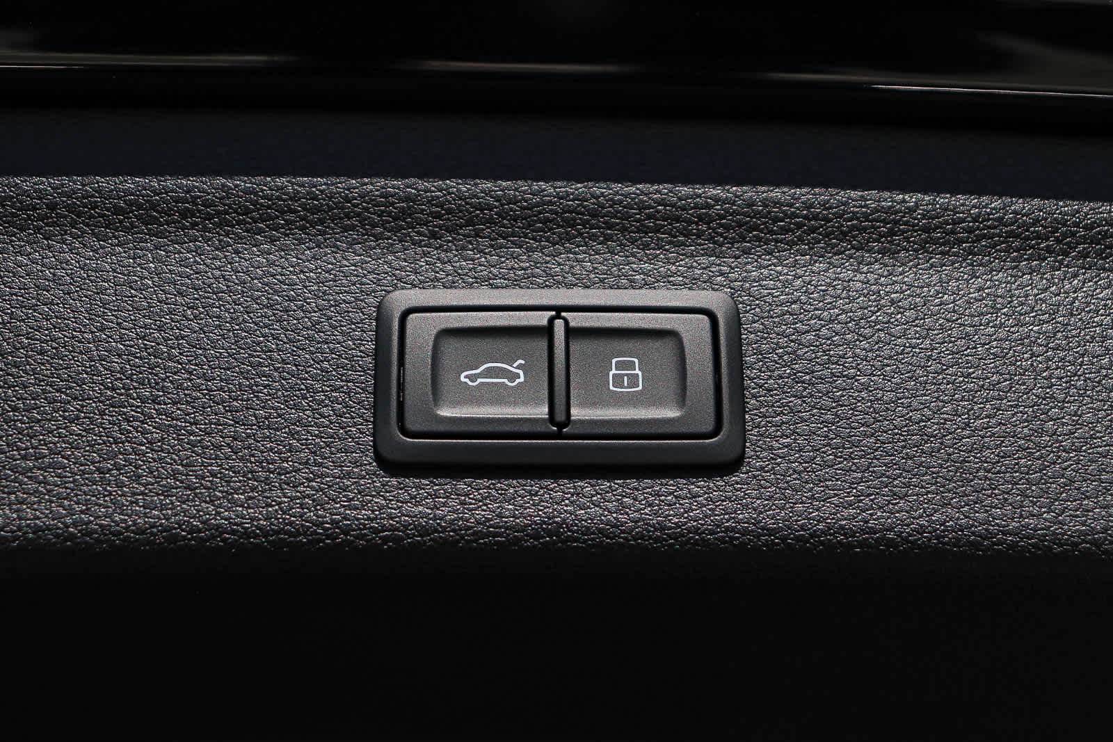 Thumbnail: 2025 Audi Q3 - 37