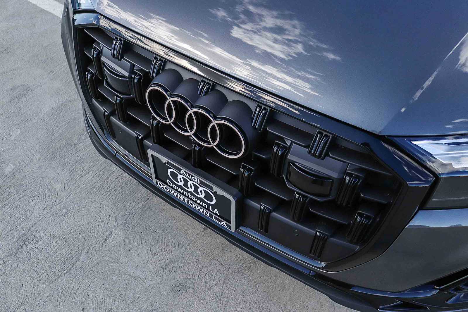 Thumbnail: 2026 Audi Q7 - 8