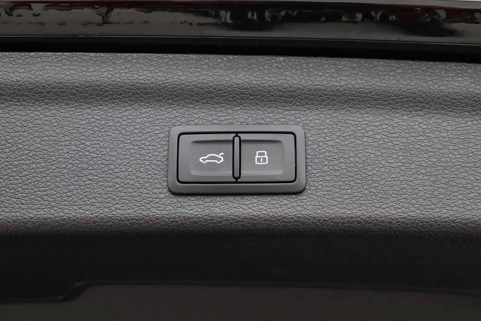 Thumbnail: 2025 Audi Q3 - 38