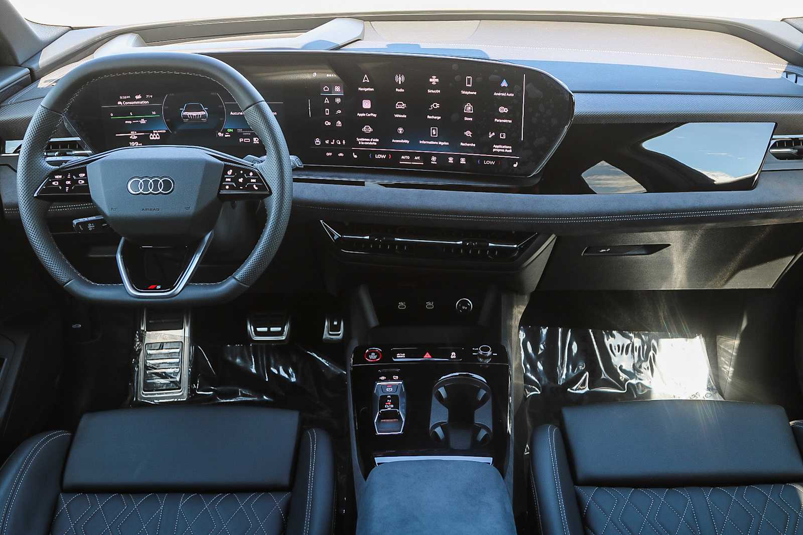 Thumbnail: 2025 Audi SQ6 e-tron - 12