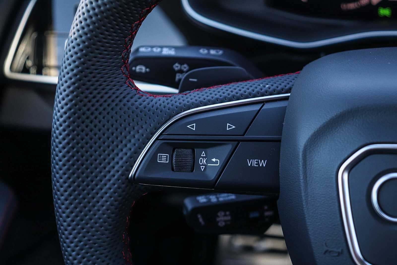 Thumbnail: 2026 Audi Q8 - 20