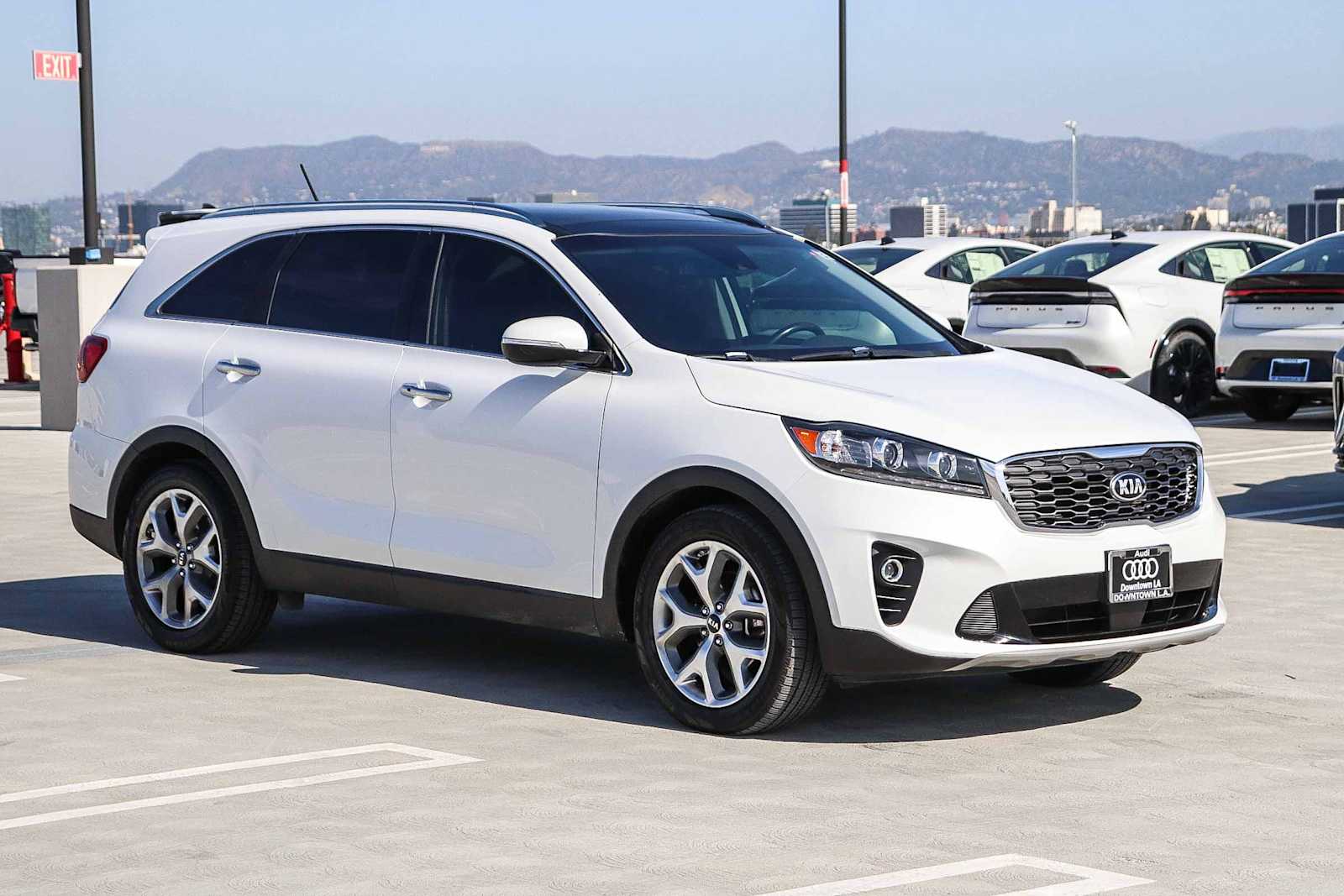 Thumbnail: 2019 Kia Sorento - 3