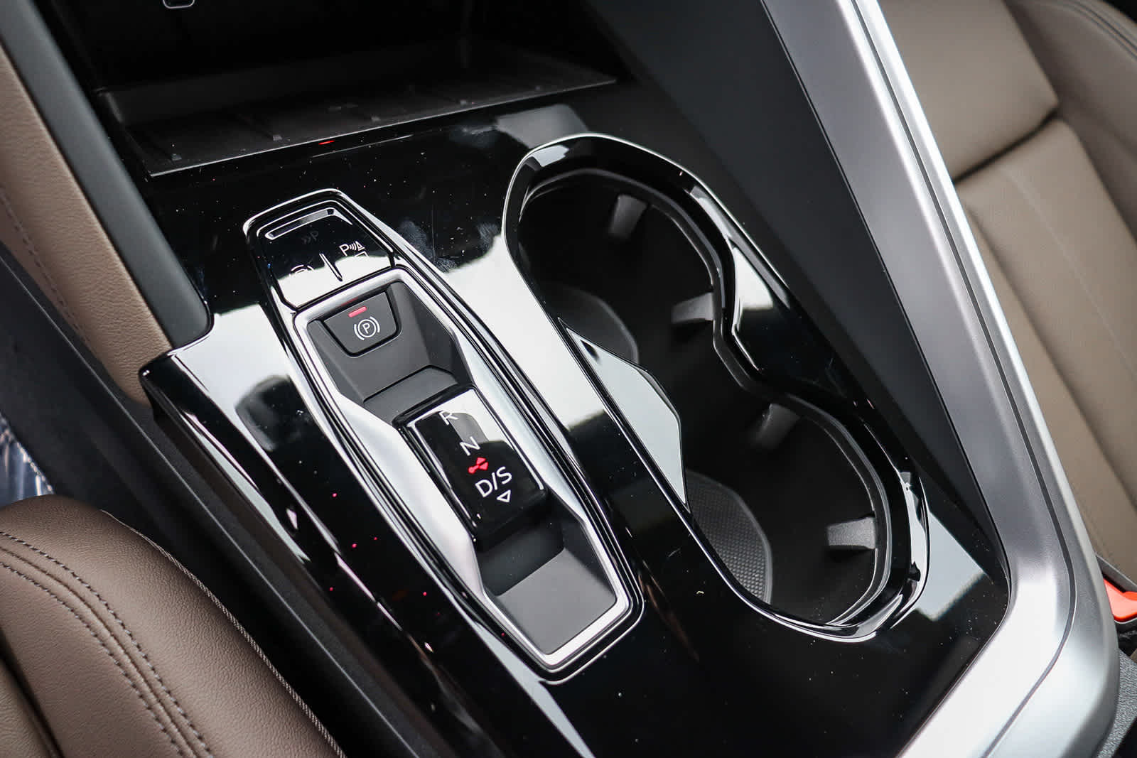 Thumbnail: 2025 Audi Q5 - 24