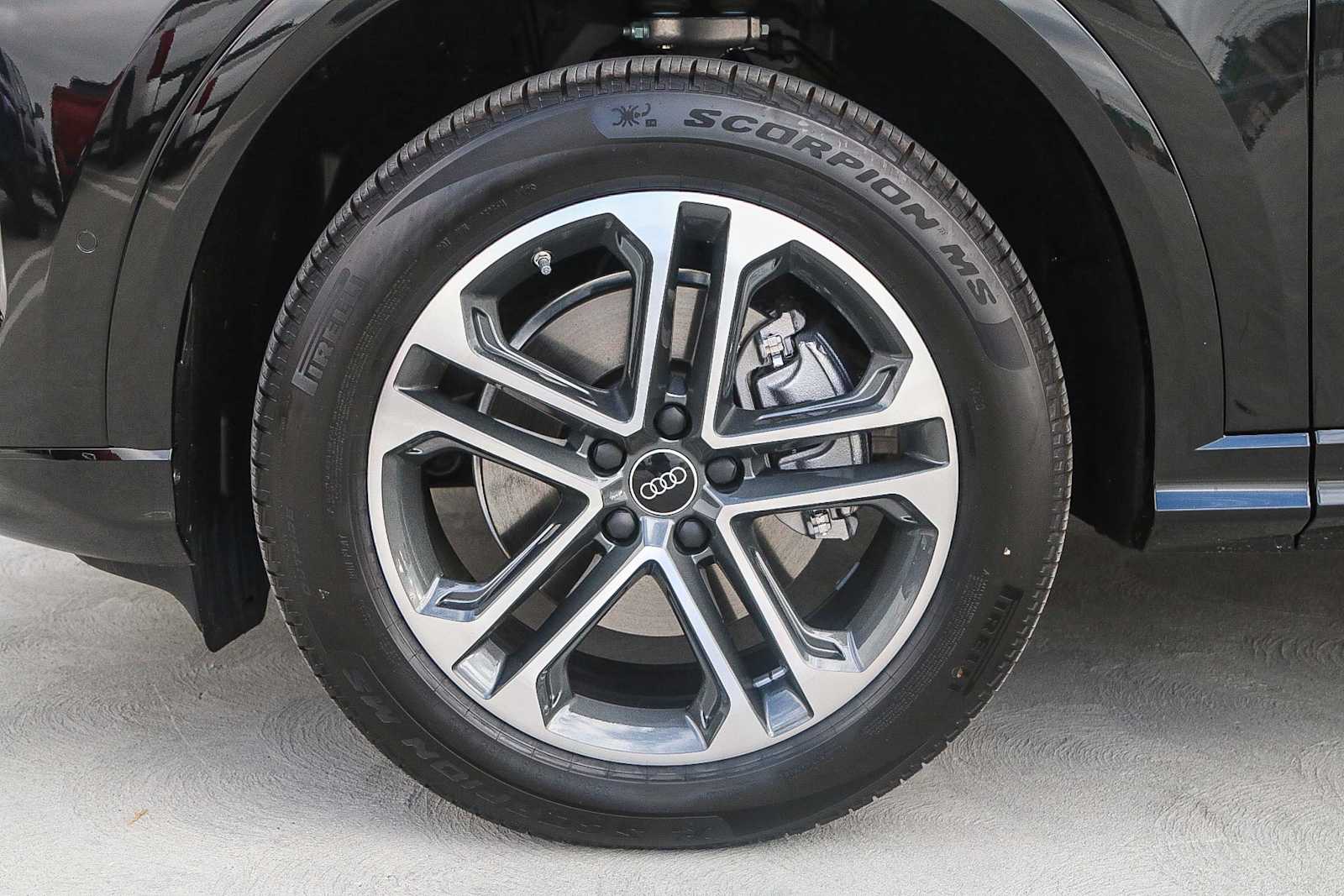 Thumbnail: 2025 Audi Q5 - 12