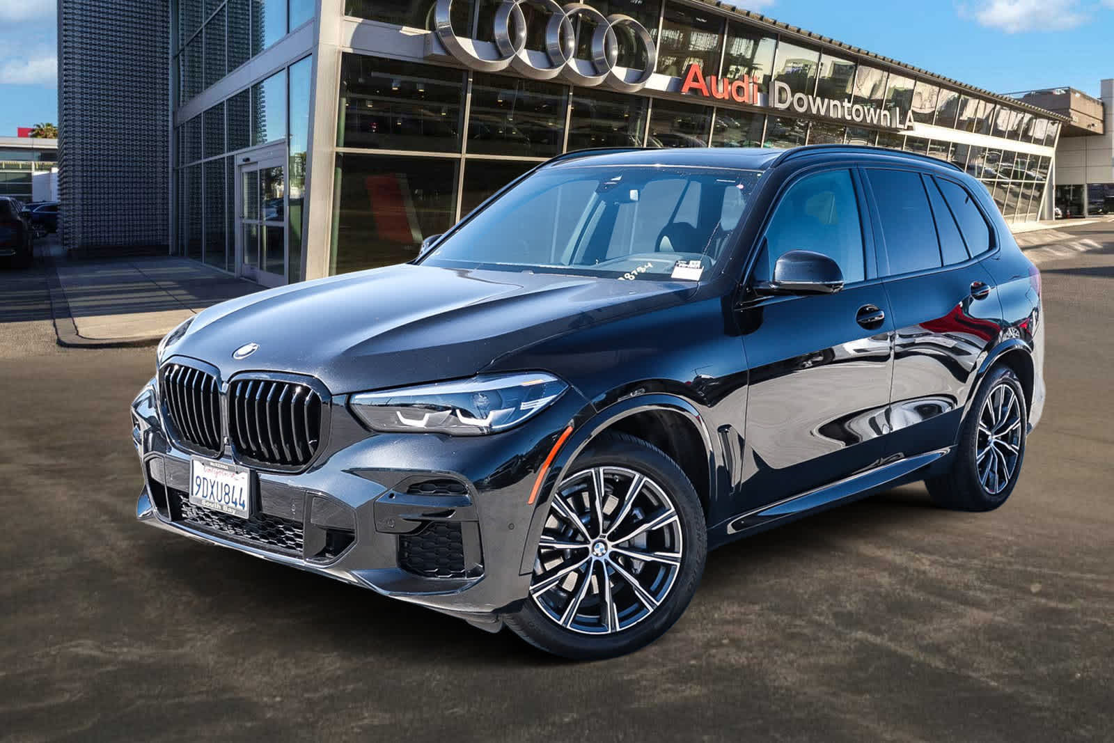 Thumbnail: 2023 BMW X5 - 1