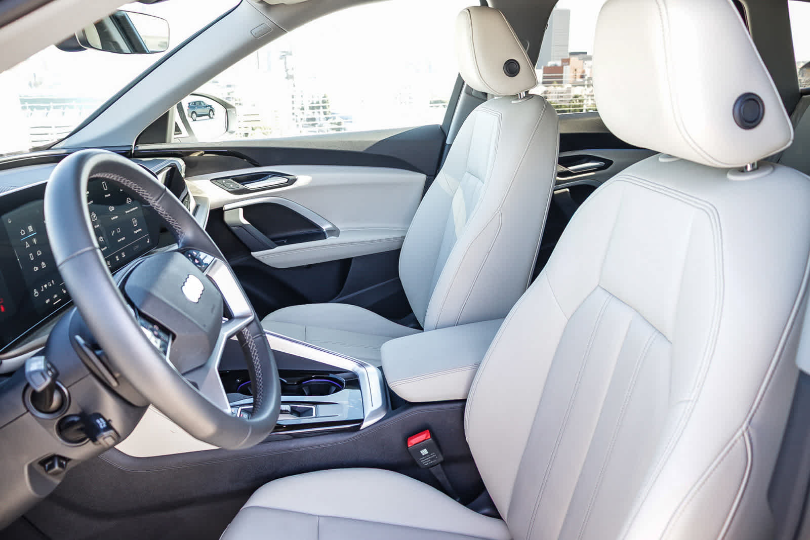 Thumbnail: 2025 Audi Q5 - 24