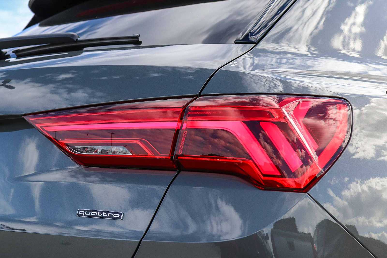 Thumbnail: 2025 Audi Q3 - 10