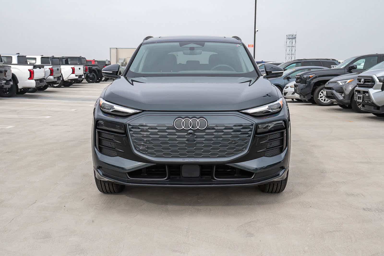 Thumbnail: 2025 Audi Q6 e-tron - 2