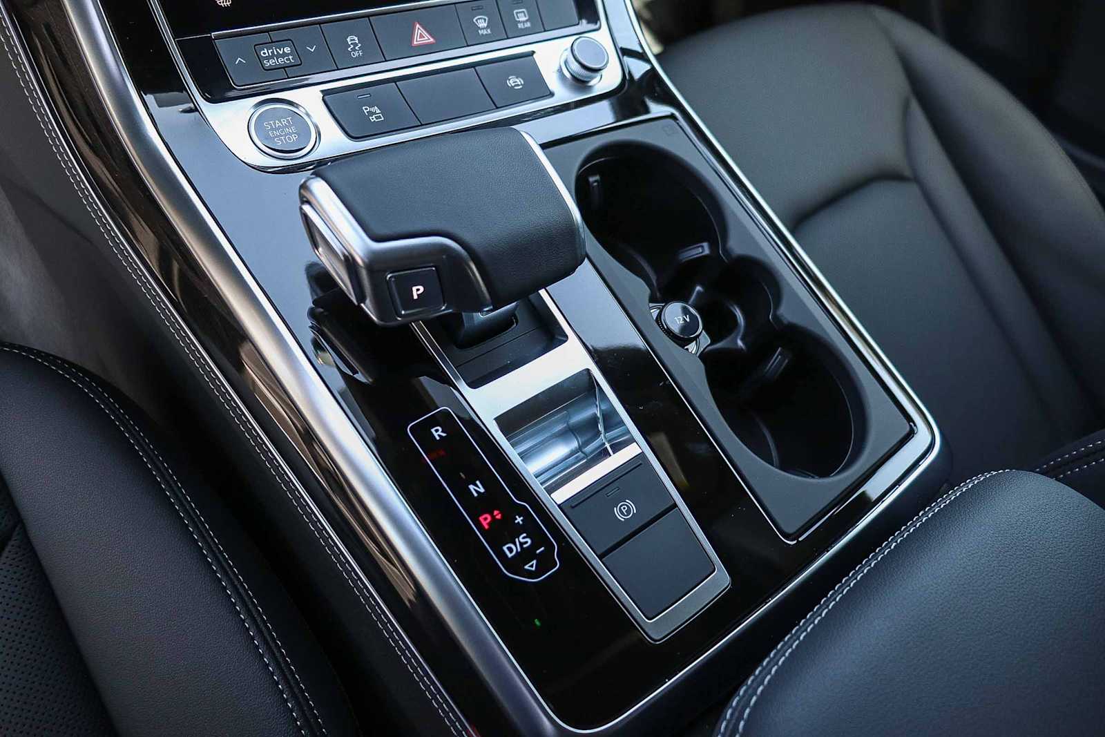 Thumbnail: 2026 Audi Q7 - 26