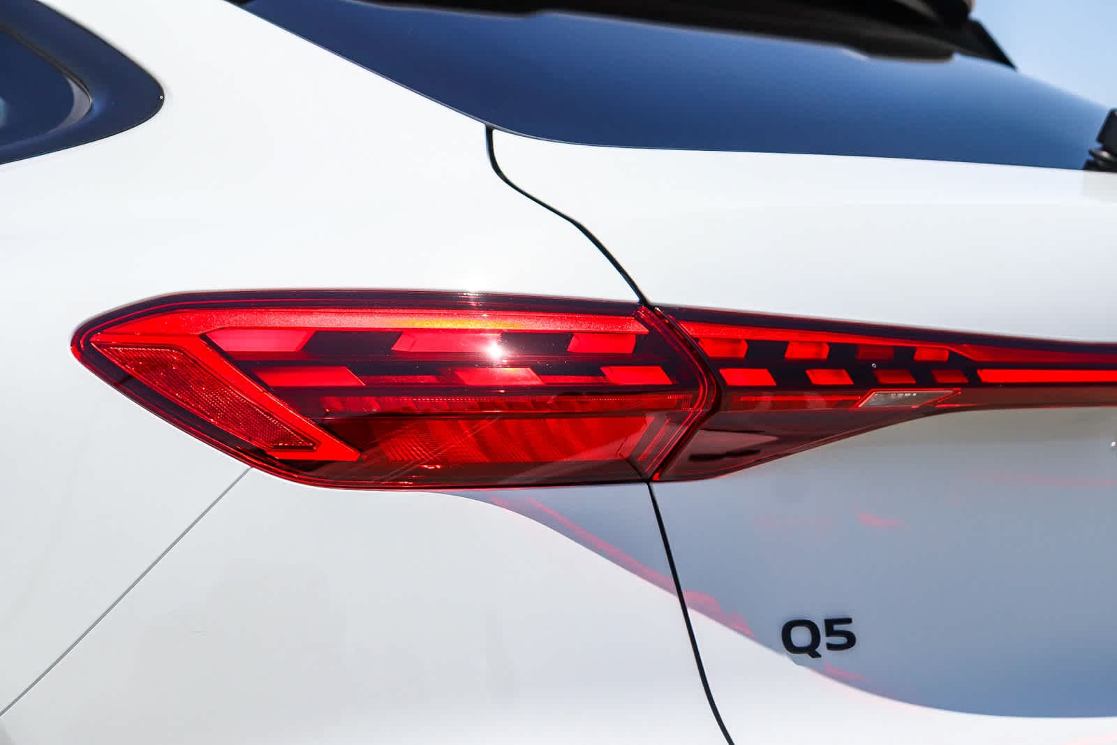 Thumbnail: 2026 Audi Q5 - 12