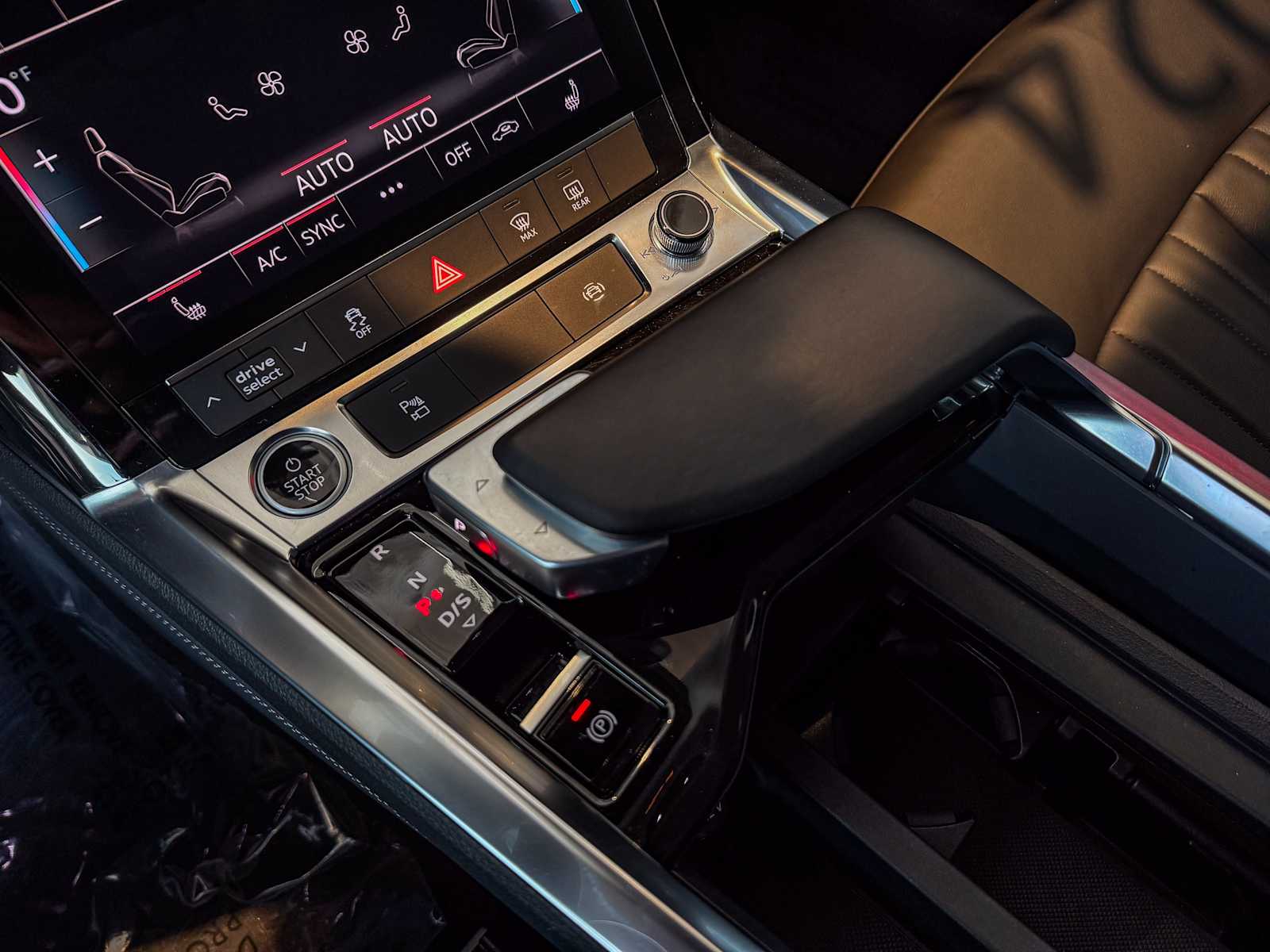 Thumbnail: 2024 Audi Q8 e-tron - 19