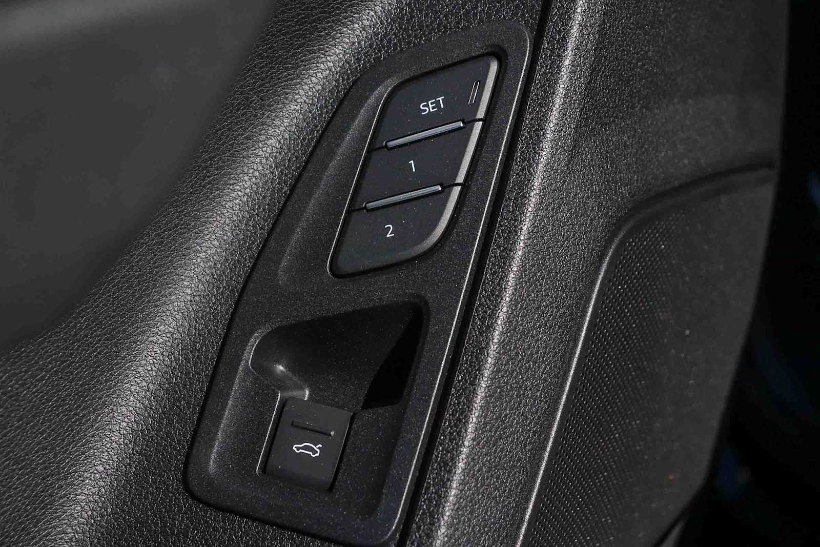 Thumbnail: 2025 Audi Q3 - 28