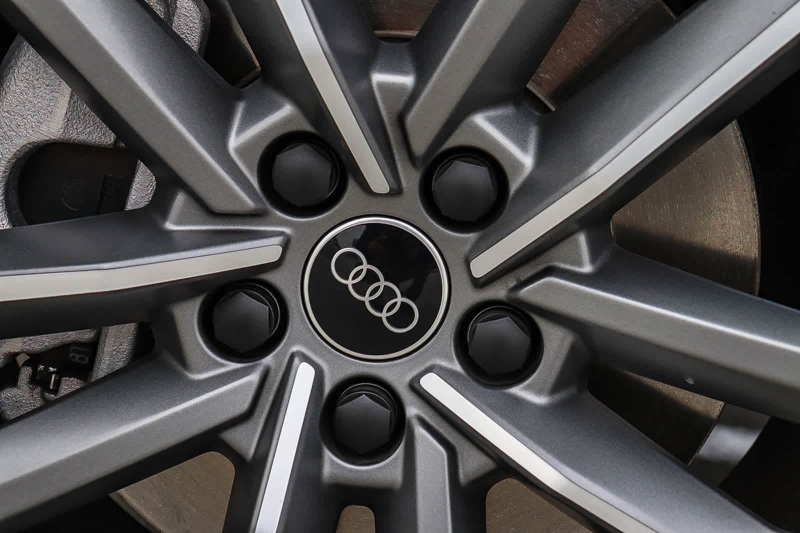 Thumbnail: 2023 Audi Q3 - 15