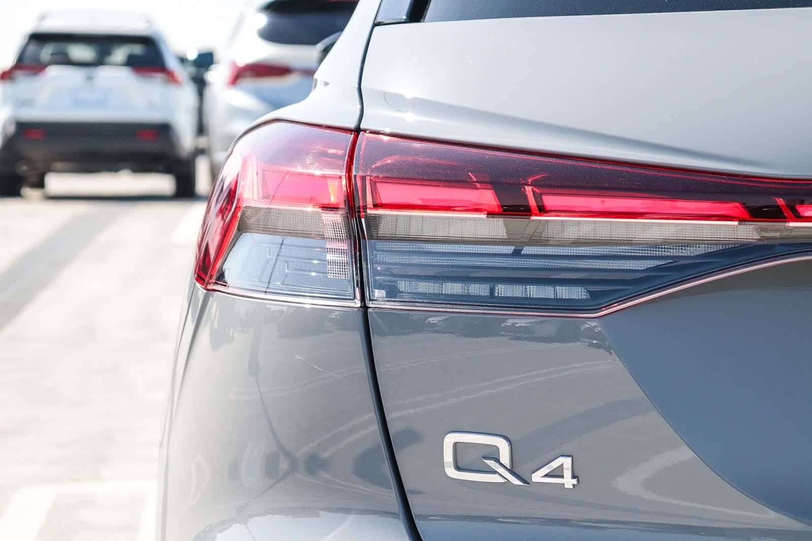 Thumbnail: 2023 Audi Q4 e-tron - 12