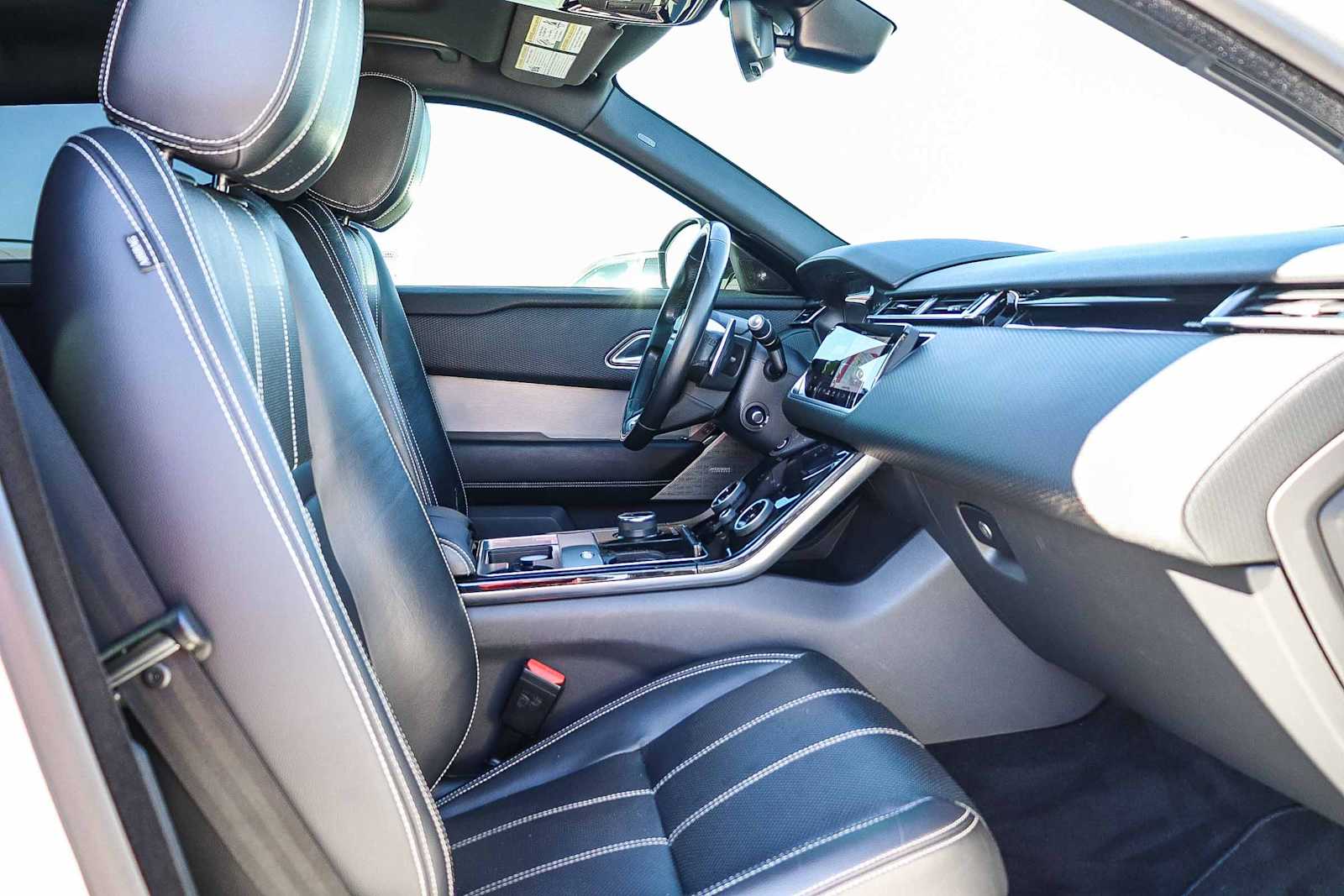 Thumbnail: 2020 Land Rover Range Rover Velar - 23