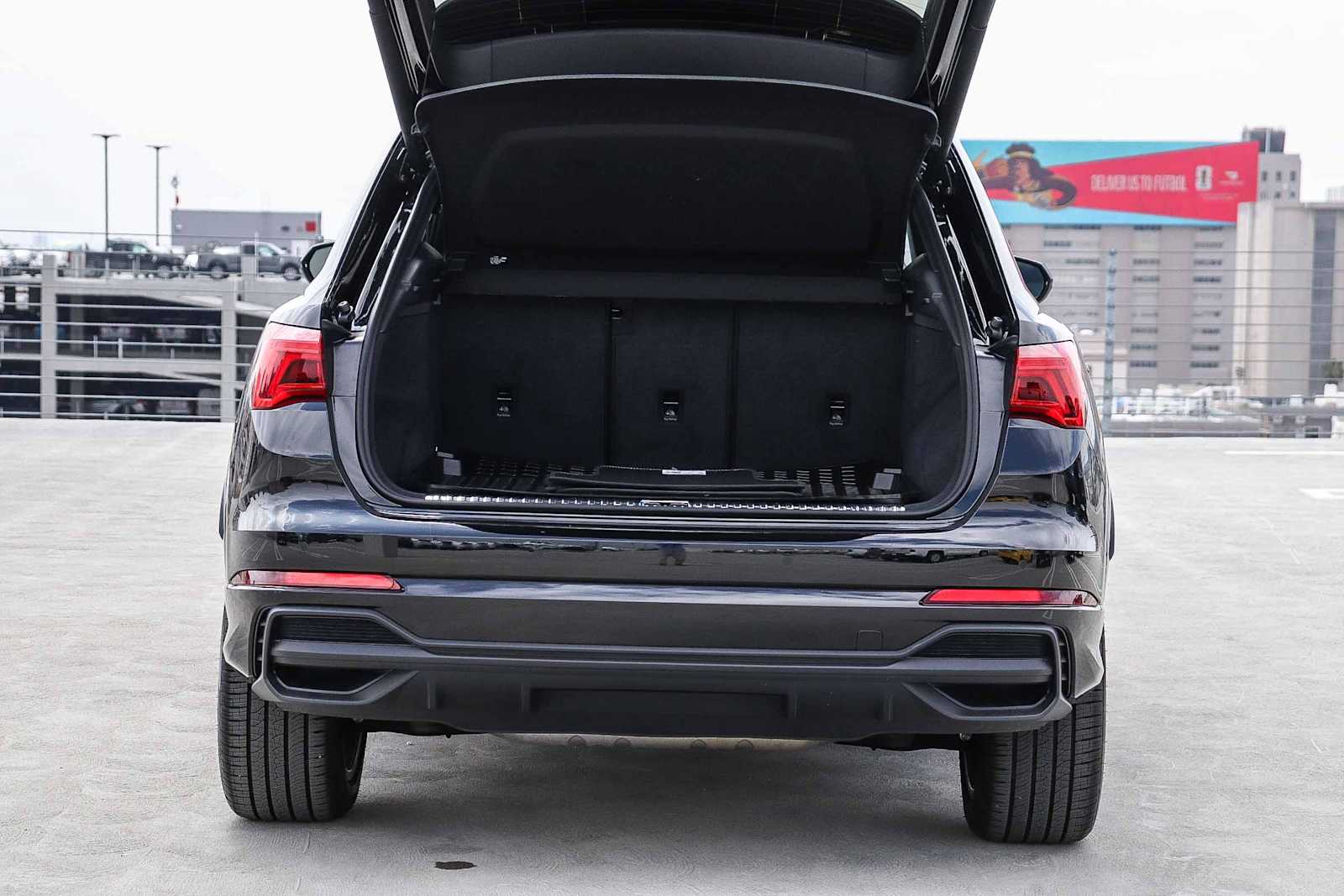 Thumbnail: 2025 Audi Q3 - 37
